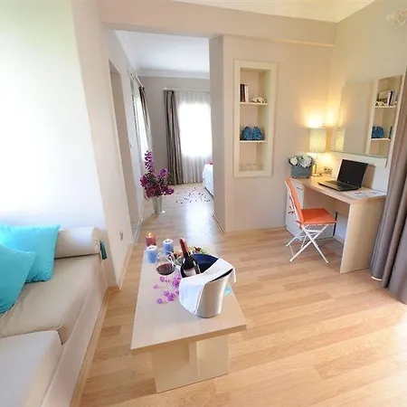 Mavi Turkbuku Hotell 3*
