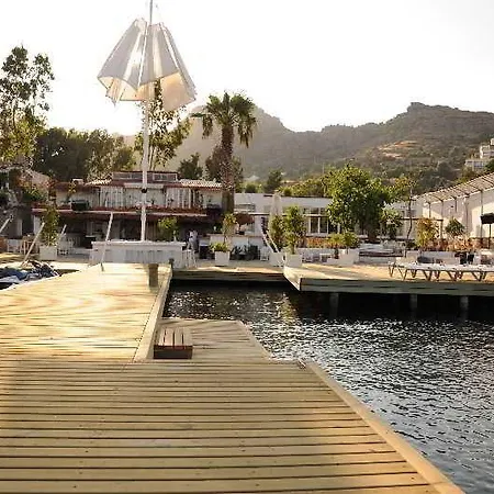 Mavi Turkbuku Hotel